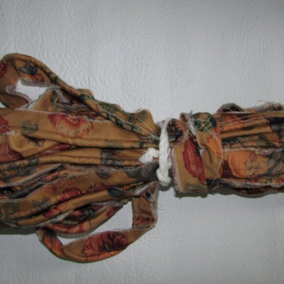 RED Sateen Collection Chintz Piping - Caramel Floral - 12.7 metres - Picture 3 of 10
